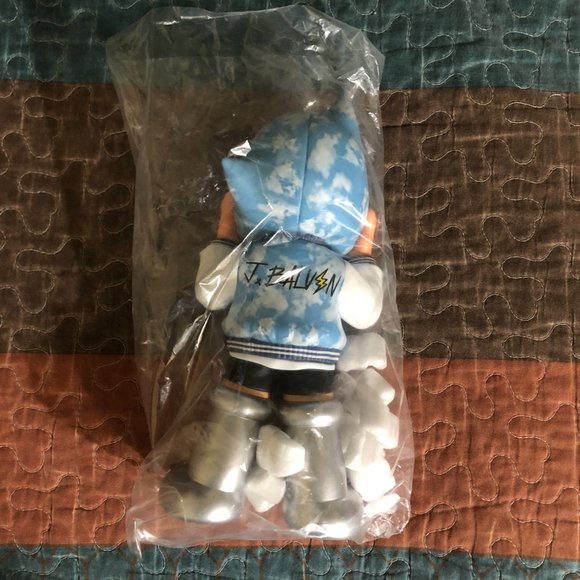 ToyQube x HECHO POR JBALVIN Astro Boy Hoodie Figure - Picture 3 of 3